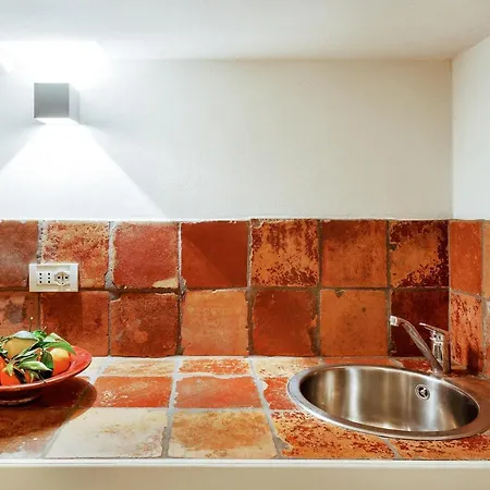 La Dimora Medievale Del Duca * Ferrara